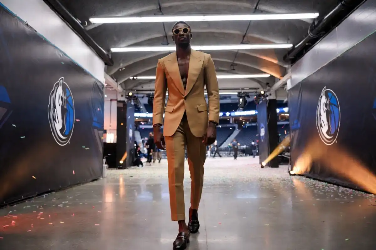 NFL quarterback in Super Bowl pregame tunnel in iconic fashion look